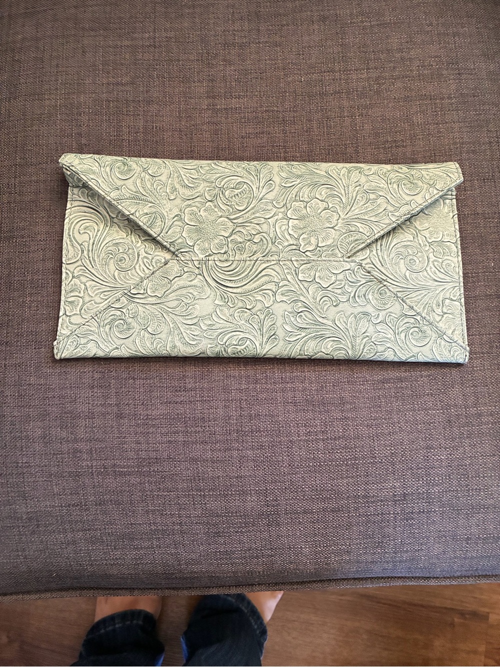 VTG Kimchi Blue Urban Outfitters Floral Tooled Envelope Clutch Boho